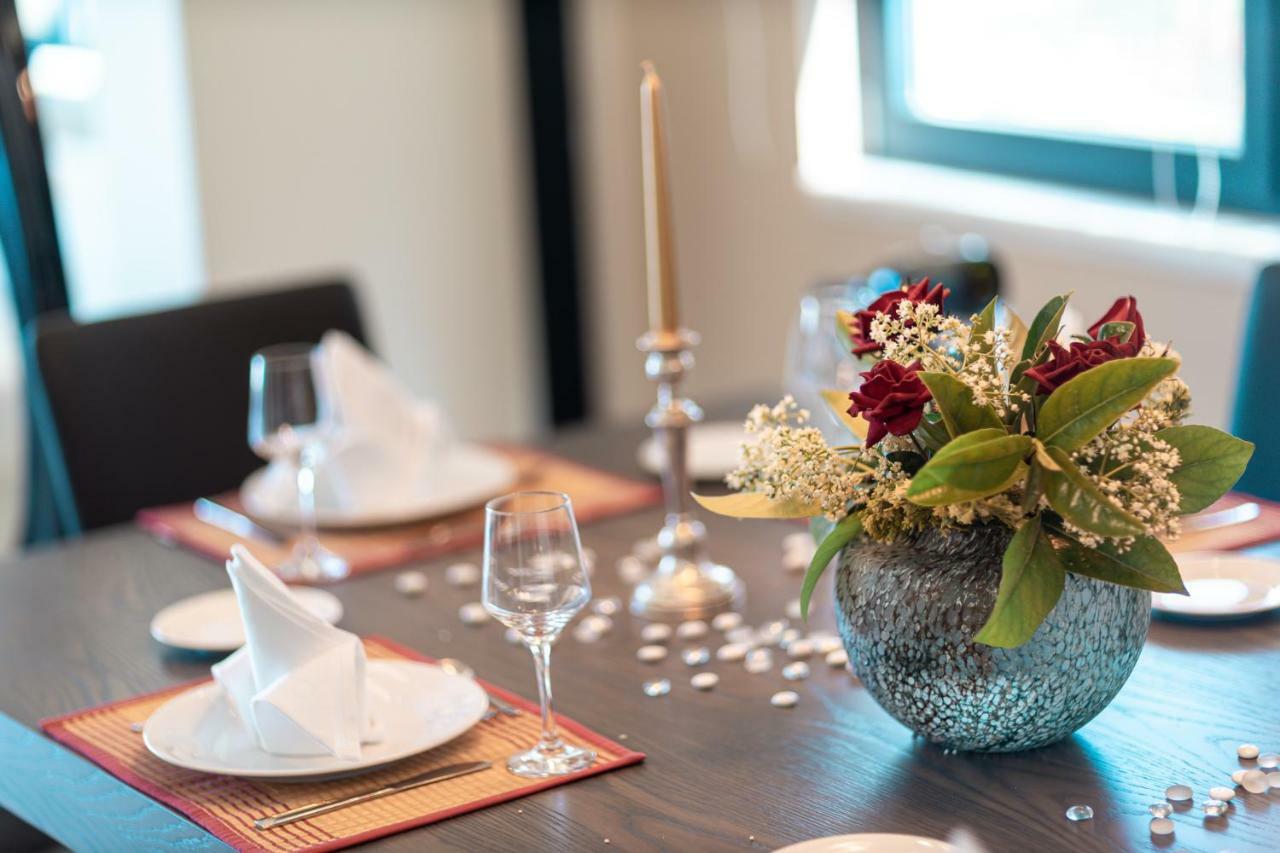 Villa Azure Voúla Eksteriør billede